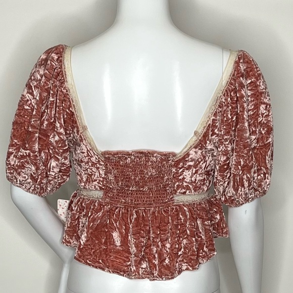 Free People Women’s Mauve Your Truly Crushed Velvet Top - Picture 8 of 8